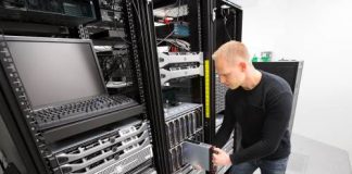 Choosing an IT Support Provider before it’s Too Late! Business IT Support Professional at Work