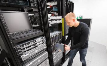 Choosing an IT Support Provider before it’s Too Late! Business IT Support Professional at Work